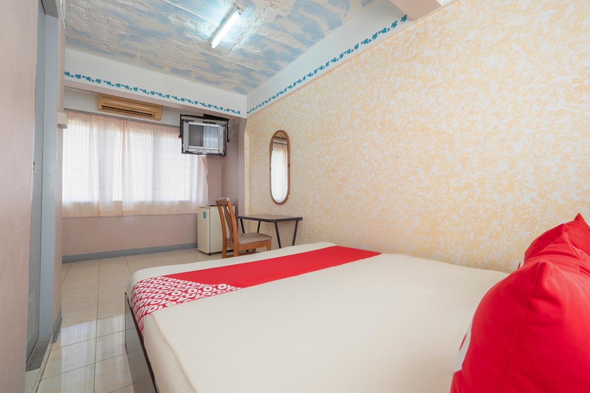 Oyo 1152 Hongpak Mint Hotel Bangsaen Exterior foto